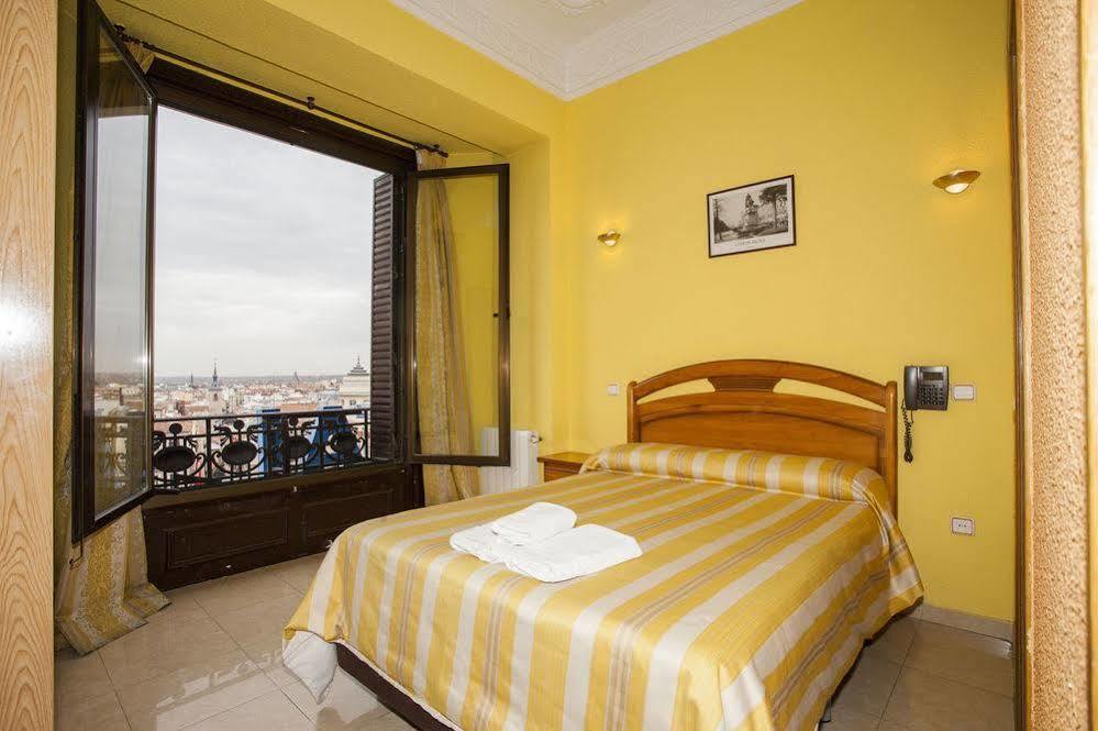 Josefina Hostal Madrid